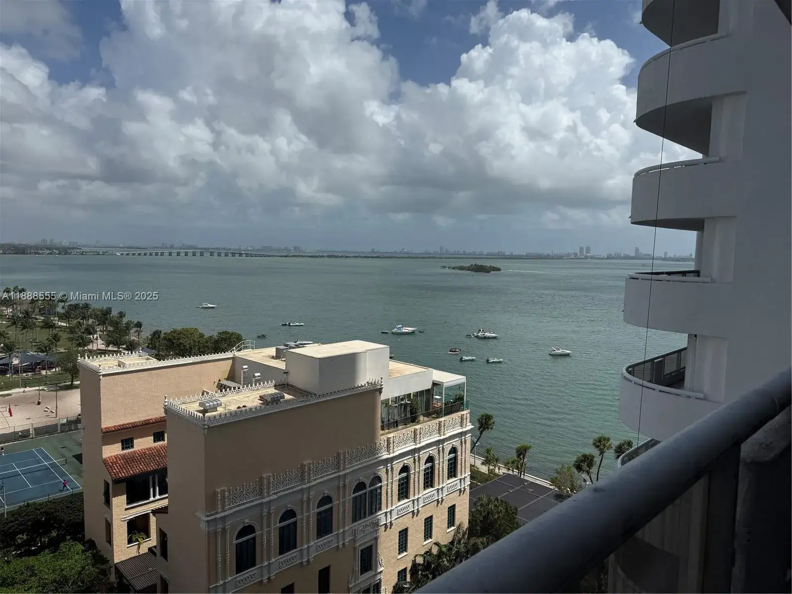 1 bedroom 1 bath Residential Lease for rent at 1717 N Bayshore Dr # 1639, Miami FL 33132
