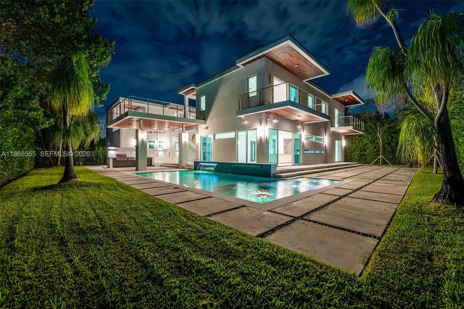 6 bedroom 6 bath Residential for sale at 9101 SW 69th Ct, Pinecrest FL 33156