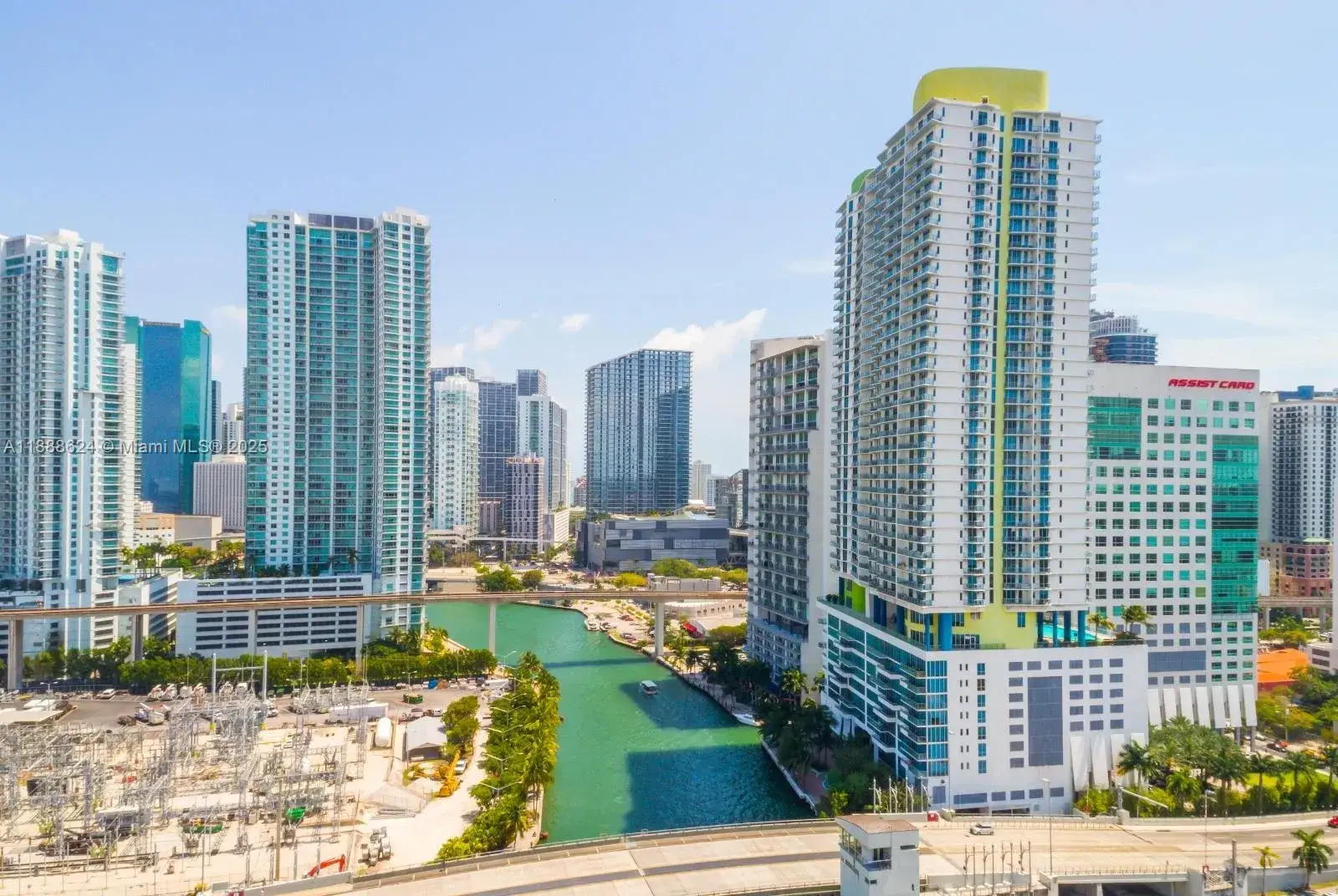 1 bedroom 1 bath Residential for sale at 185 SW 7th St # 3605, Miami FL 33130