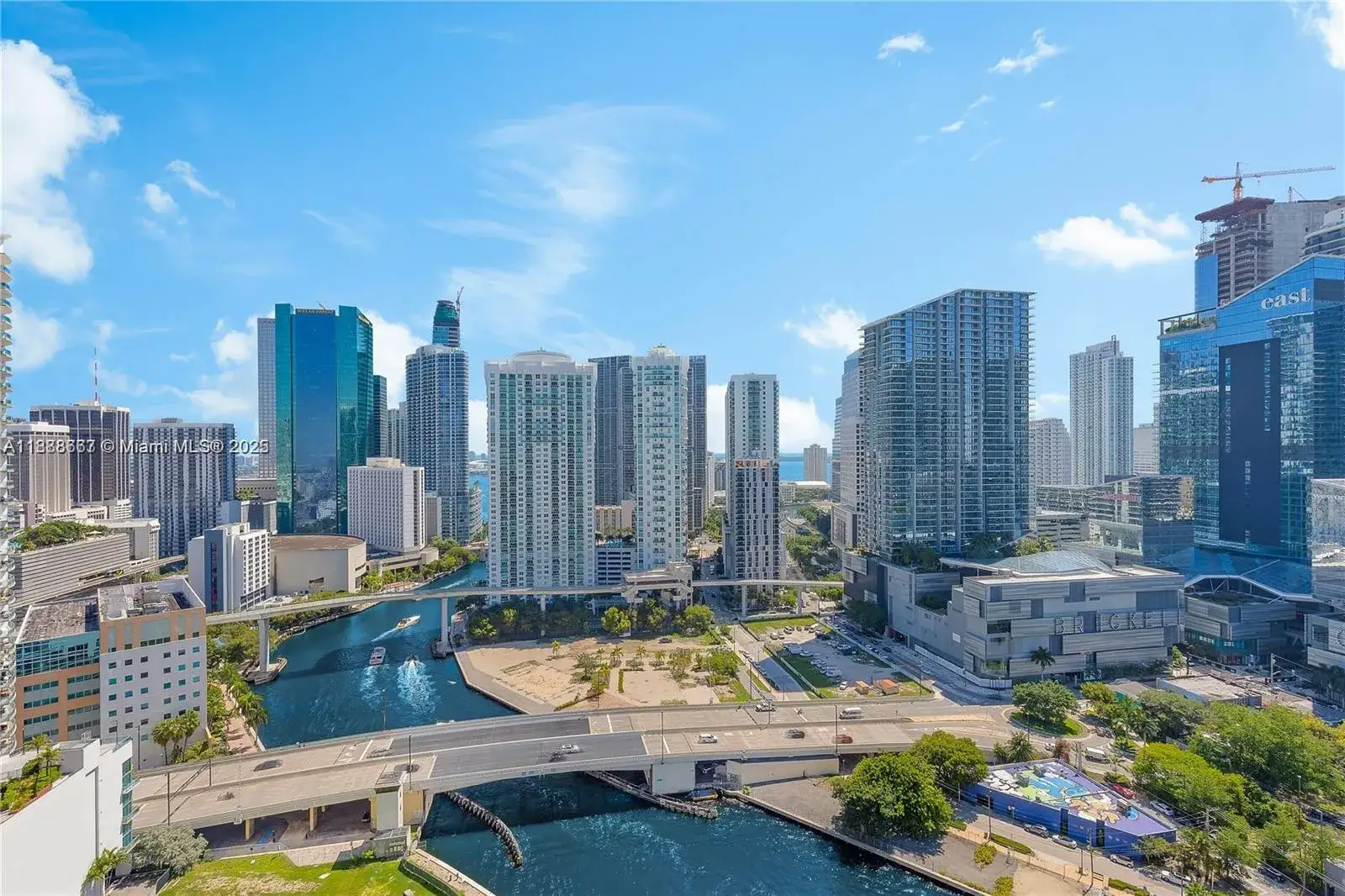 2 bedroom 2 bath Residential for sale at 92 SW 3rd St # 3012, Miami FL 33130