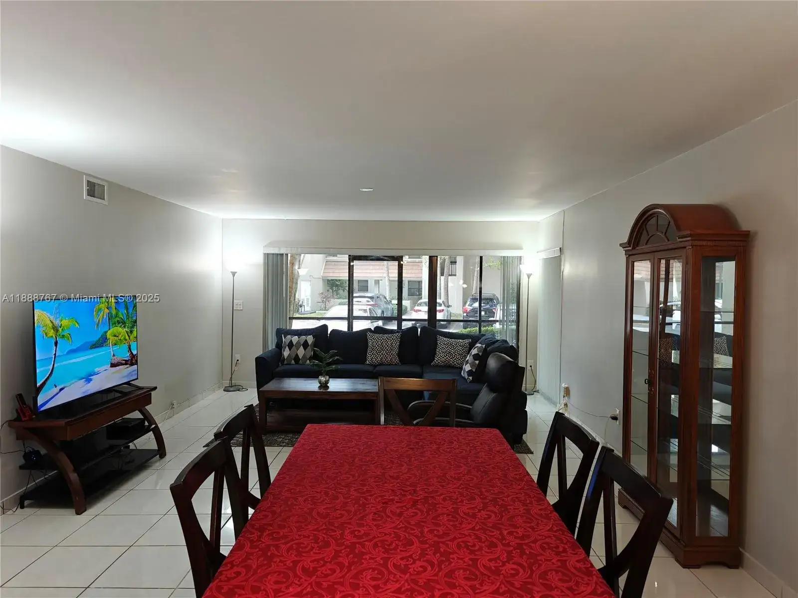 2 bedroom 2 bath Residential for sale at 601 Ives Dairy Rd # 8, Miami FL 33179