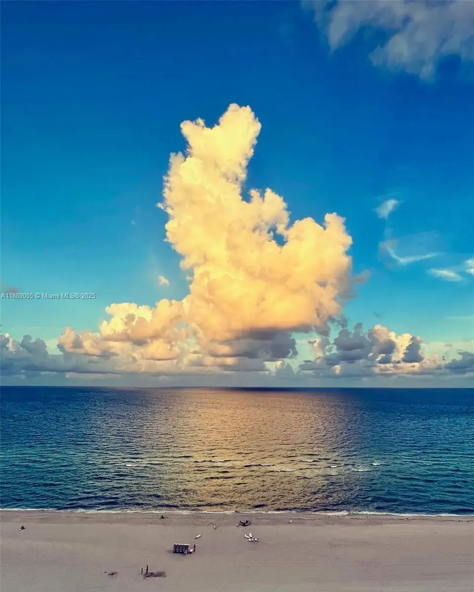 1 bedroom 1 bath Residential Lease for rent at 5601 Collins Ave # 1607, Miami Beach FL 33140