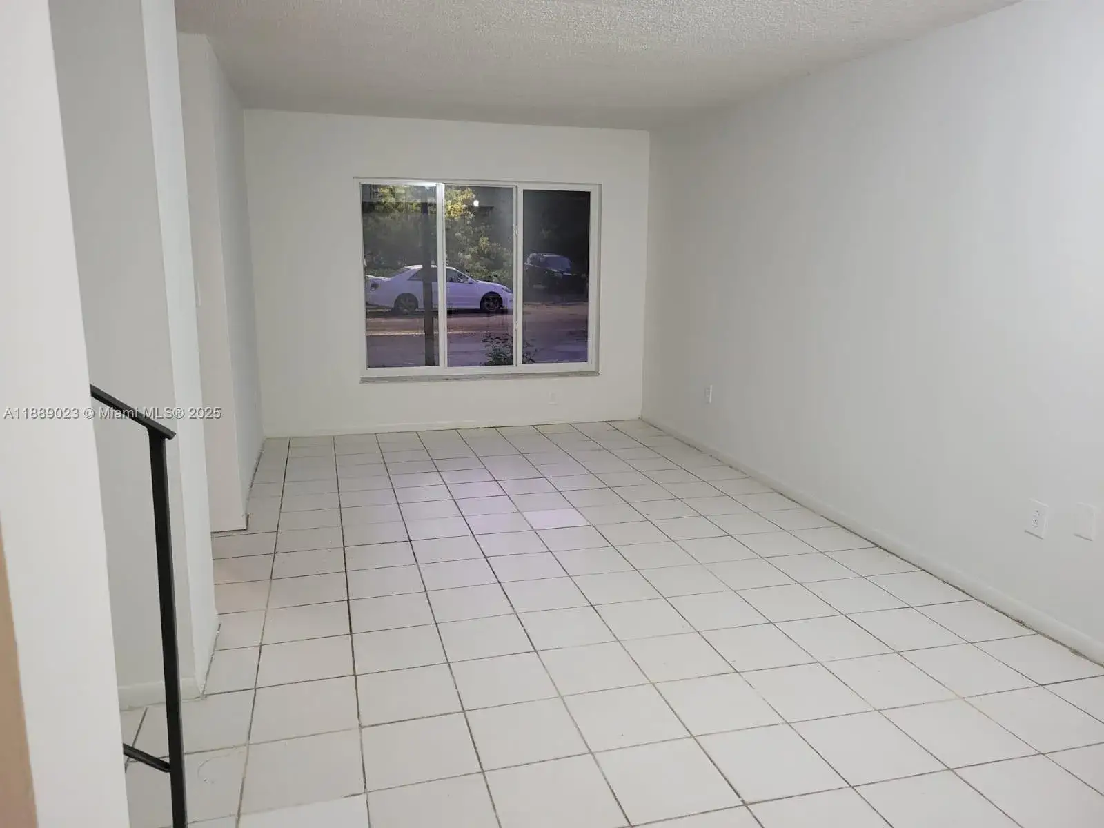 2 bedroom 1 bath Residential Lease for rent at 3907 NW 76th Ter # 3907, Davie FL 33024