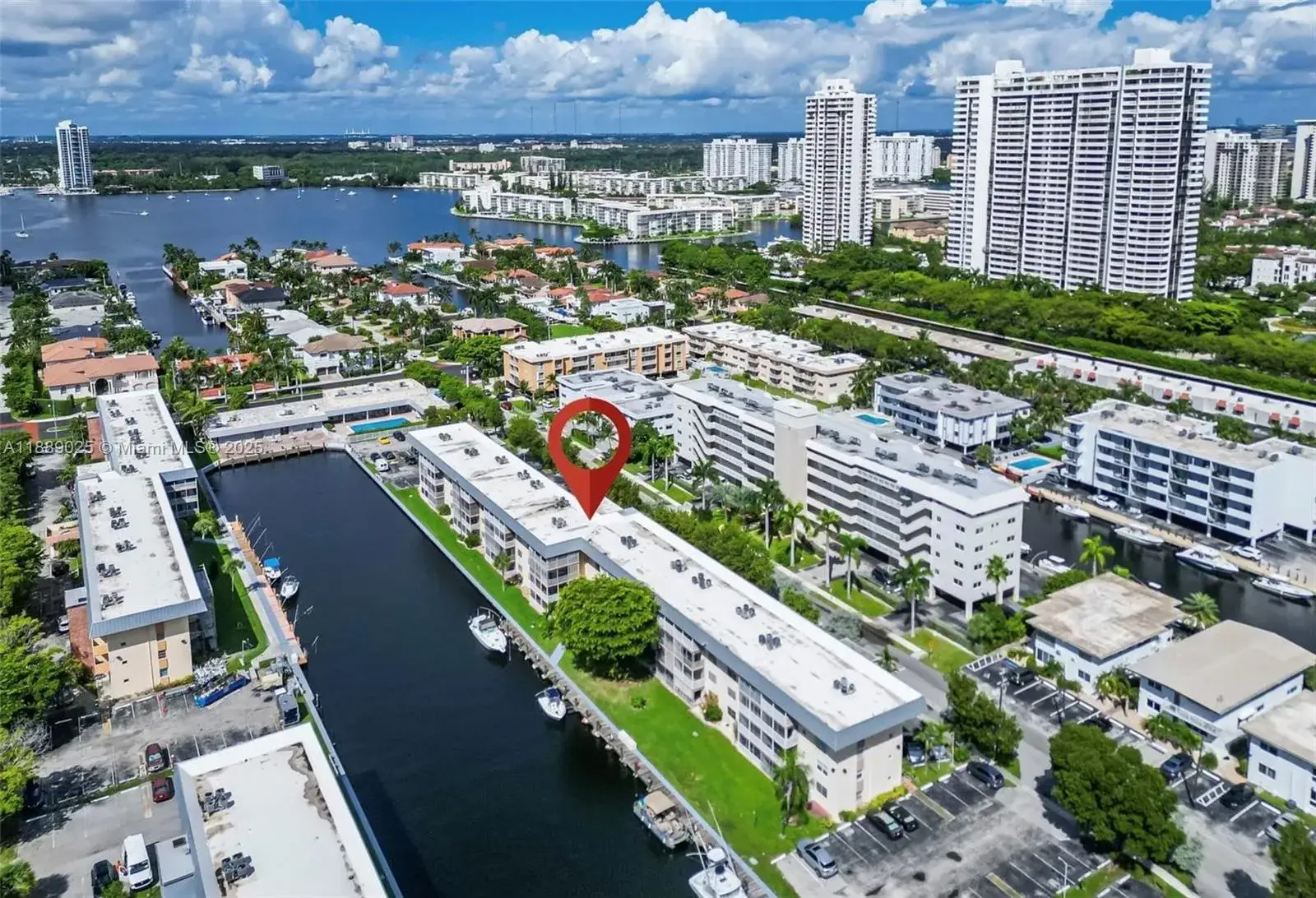 1 bedroom 1 bath Residential for sale at 3600 NE 170 St., North Miami Beach FL 33160