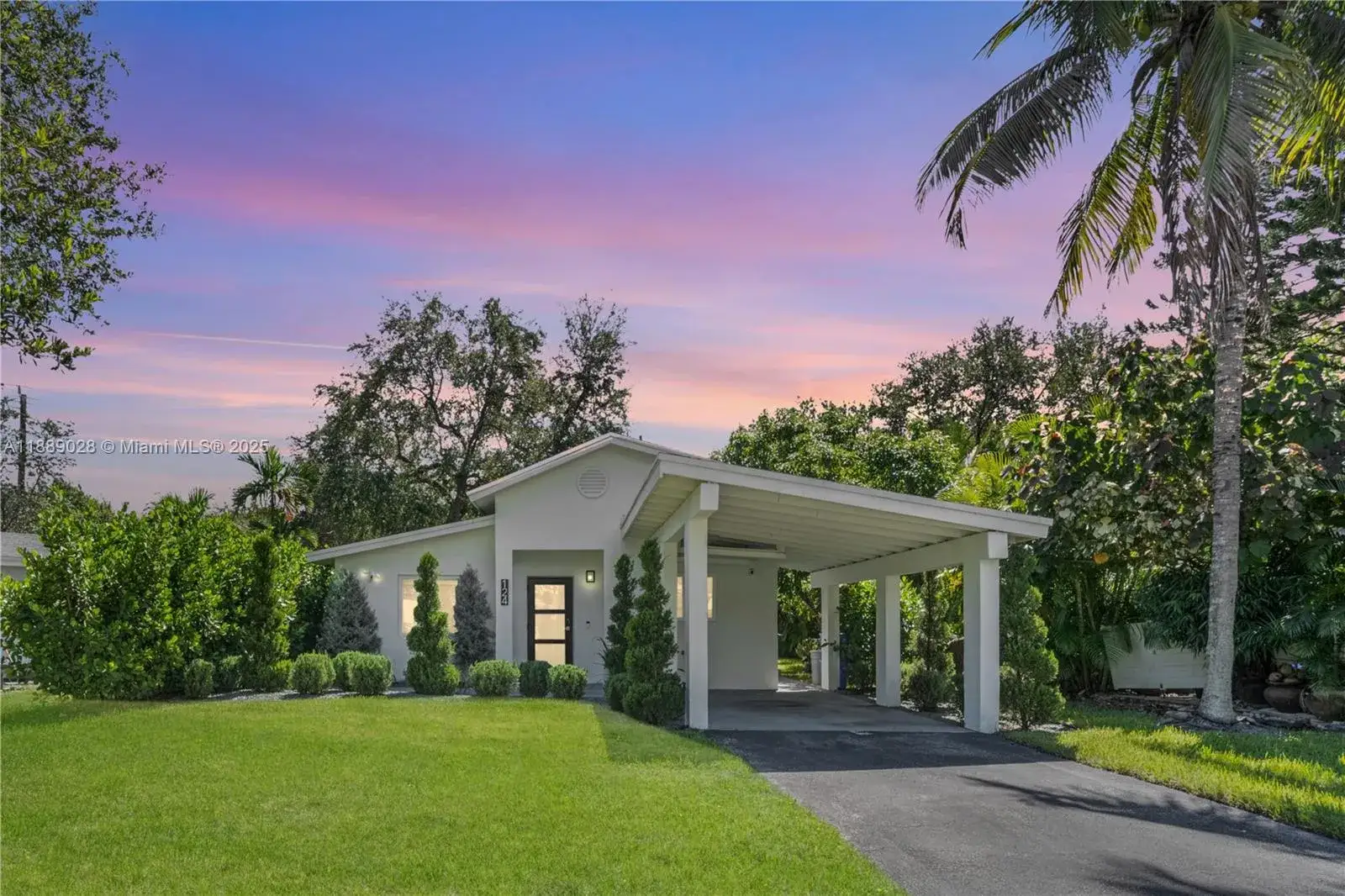 4 bedroom 2 bath Residential for sale at 124 George Allen Ave, Coral Gables FL 33133