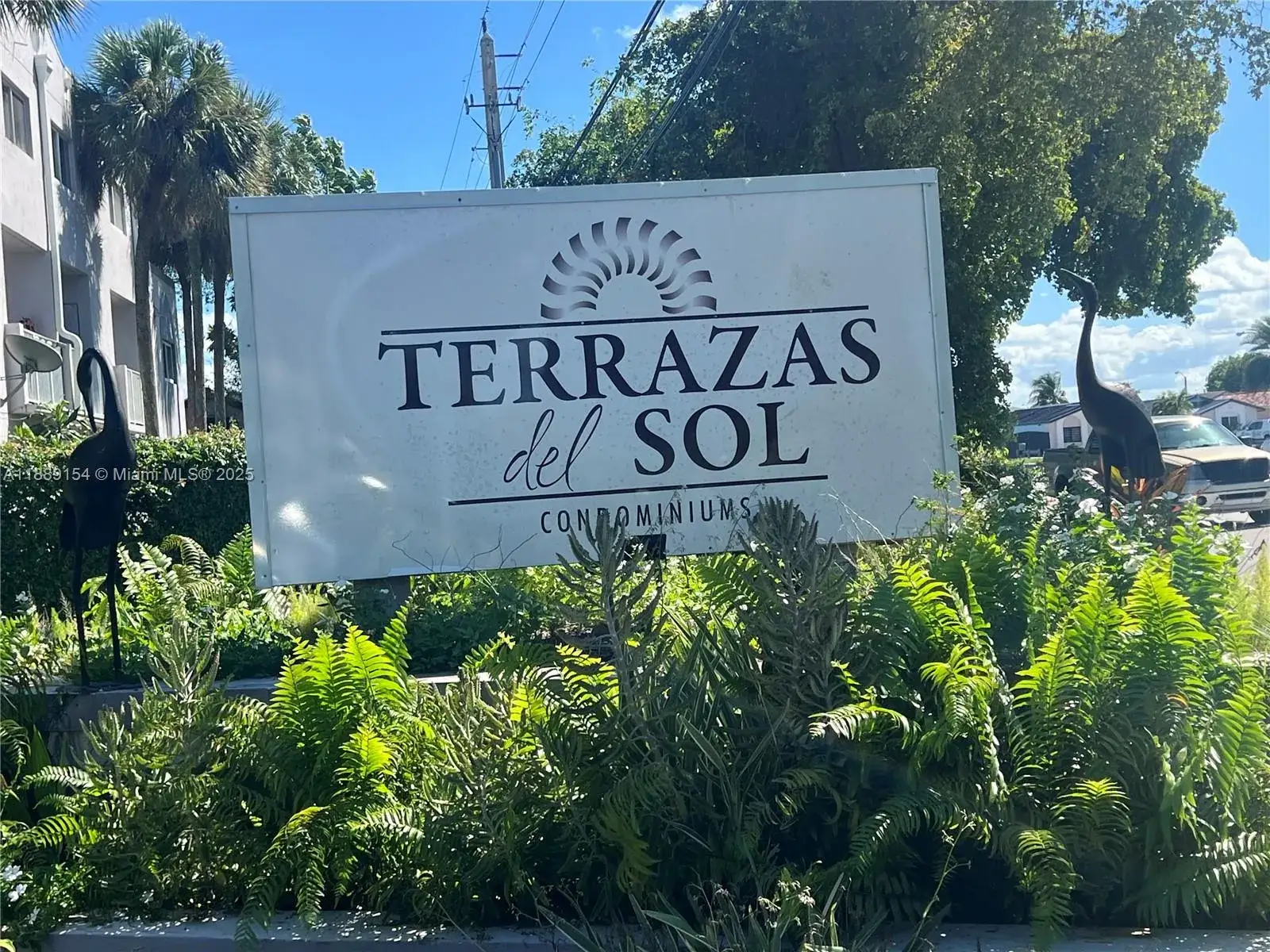 2 bedroom 1 bath Residential Lease for rent at 2750 W 76th St # 203, Hialeah FL 33016