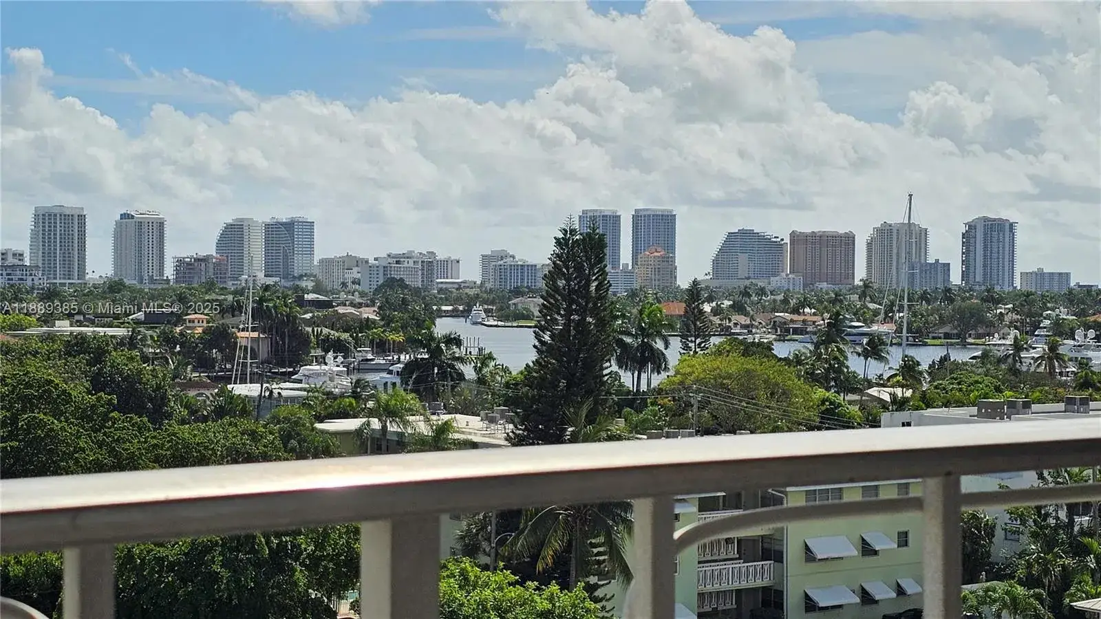 2 bedroom 1 bath Residential for sale at 900 NE 18th Ave # 709, Fort Lauderdale FL 33304