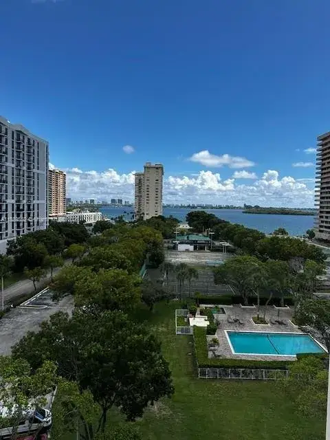 2 bedroom 2 bath Residential for sale at 11111 Biscayne Blvd # 6B, Miami FL 33181
