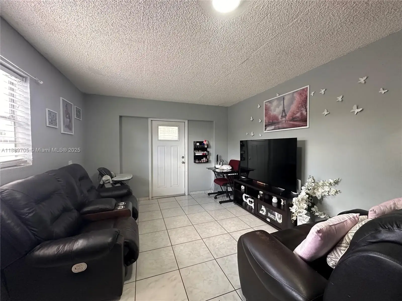 5 bedroom 3 bath Residential for sale at 16901 NW 51st Pl, Miami Gardens FL 33055