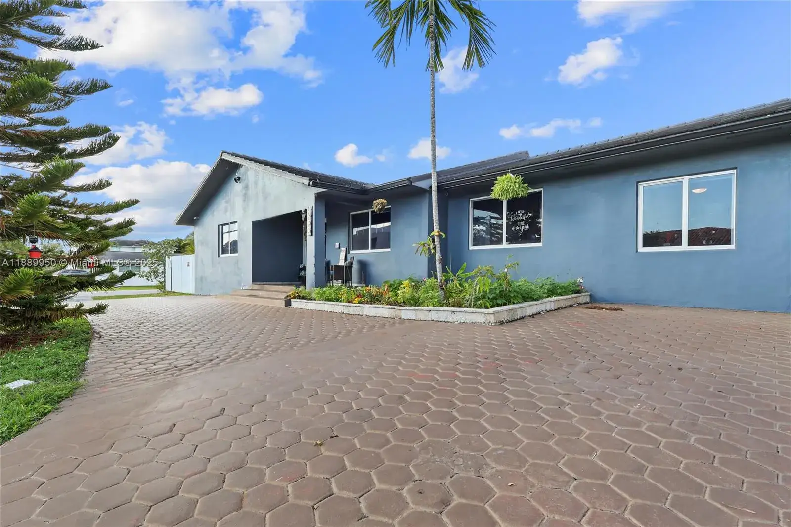 4 bedroom 4 bath Residential for sale at 9795 NW 27th Ter, Doral FL 33172