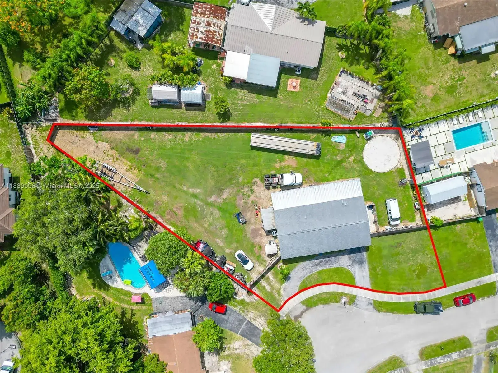 3 bedroom 2 bath Residential for sale at 27645 SW 163rd Ave, Homestead FL 33031