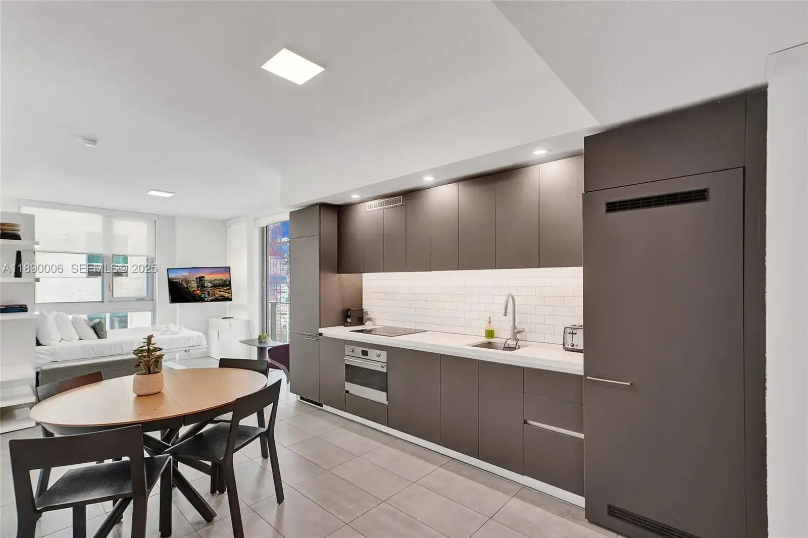 1 bedroom 1 bath Residential for sale at 227 NE 2nd St # 1709, Miami FL 33132