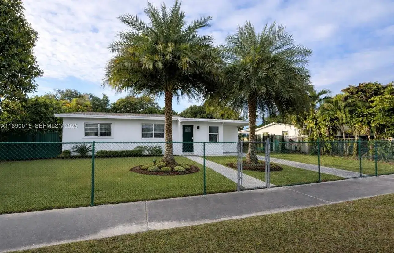 3 bedroom 2 bath Residential for sale at 11820 SW 188th St, Miami FL 33177