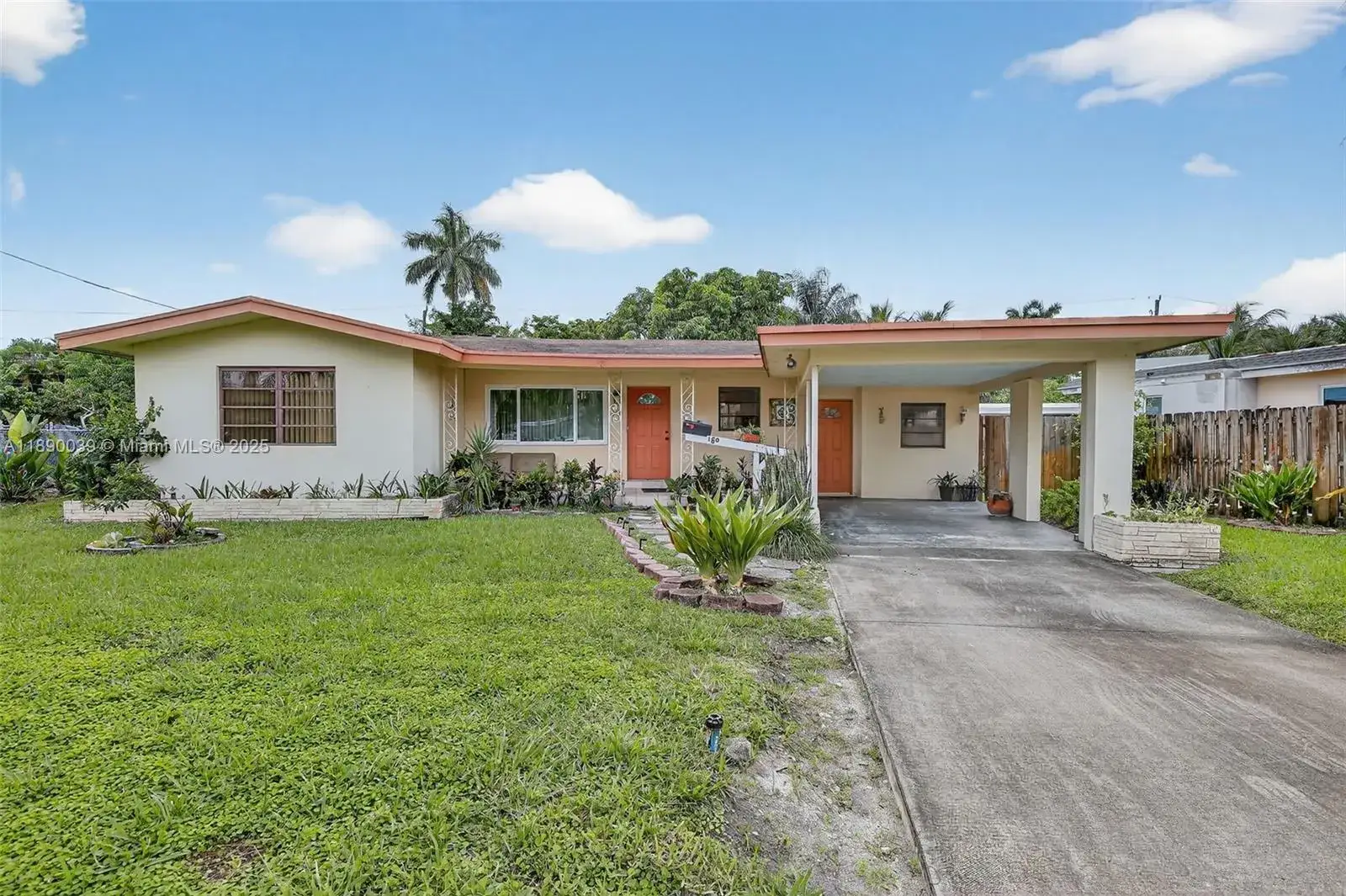 2 bedroom 2 bath Residential Lease for rent at 160 NW 34th St, Oakland Park FL 33309