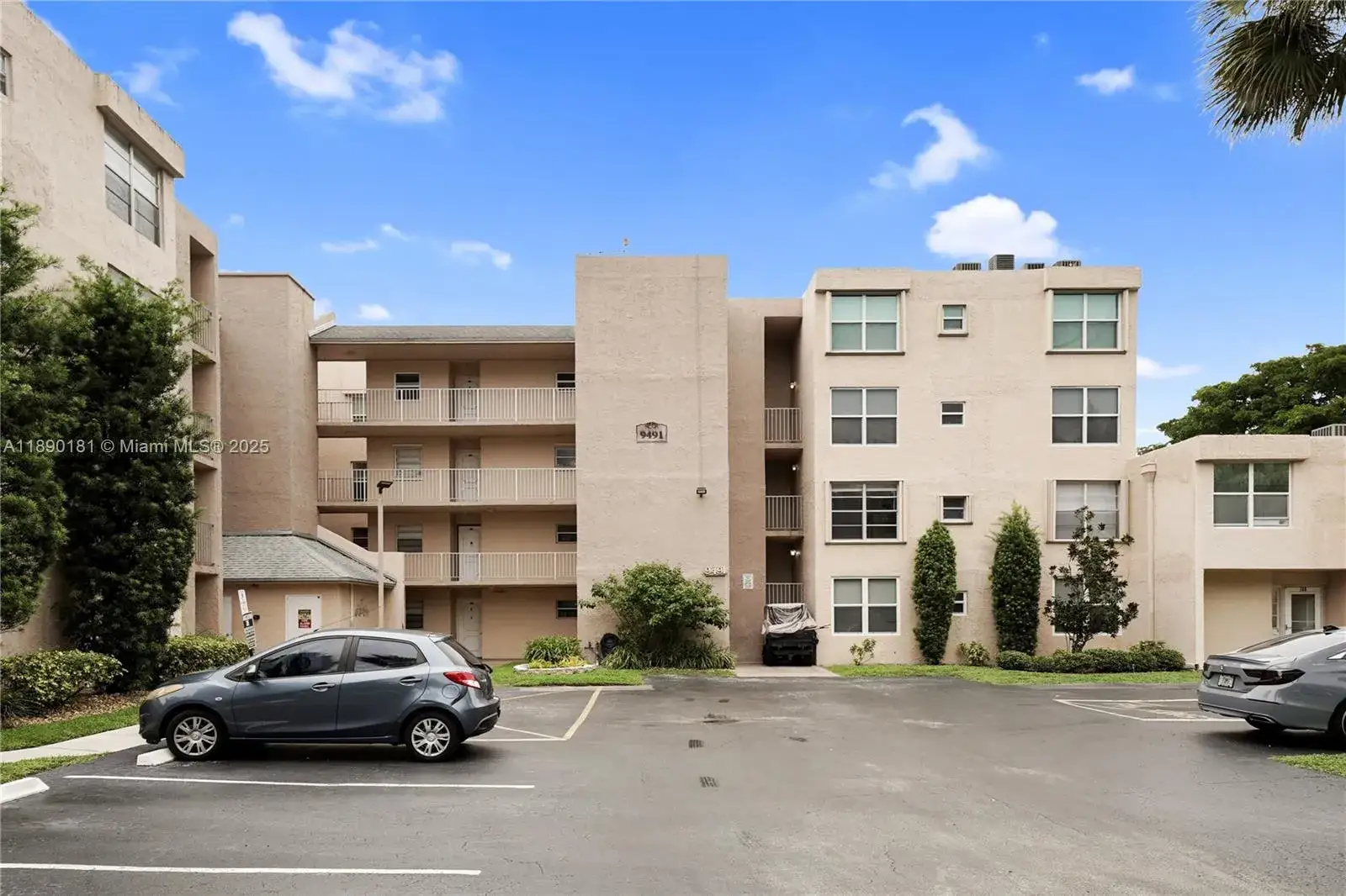 2 bedroom 2 bath Residential Lease for rent at 9491 Evergreen Pl # 207, Davie FL 33324