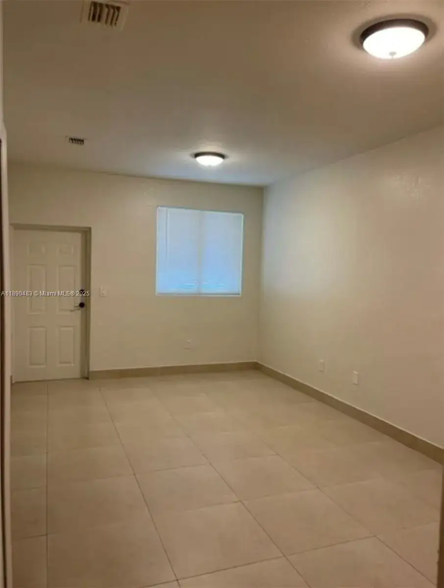 2 bedroom 2 bath Residential Lease for rent at 1661 SE 29th Ct # 103, Homestead FL 33035