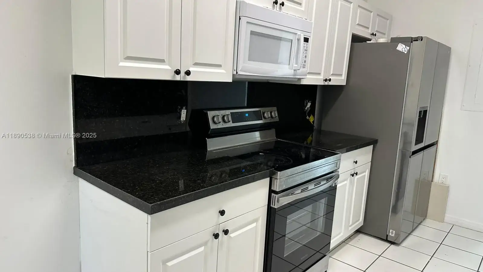 3 bedroom 2 bath Residential for sale at 21240 NE 9th Ct # 1, Miami FL 33179