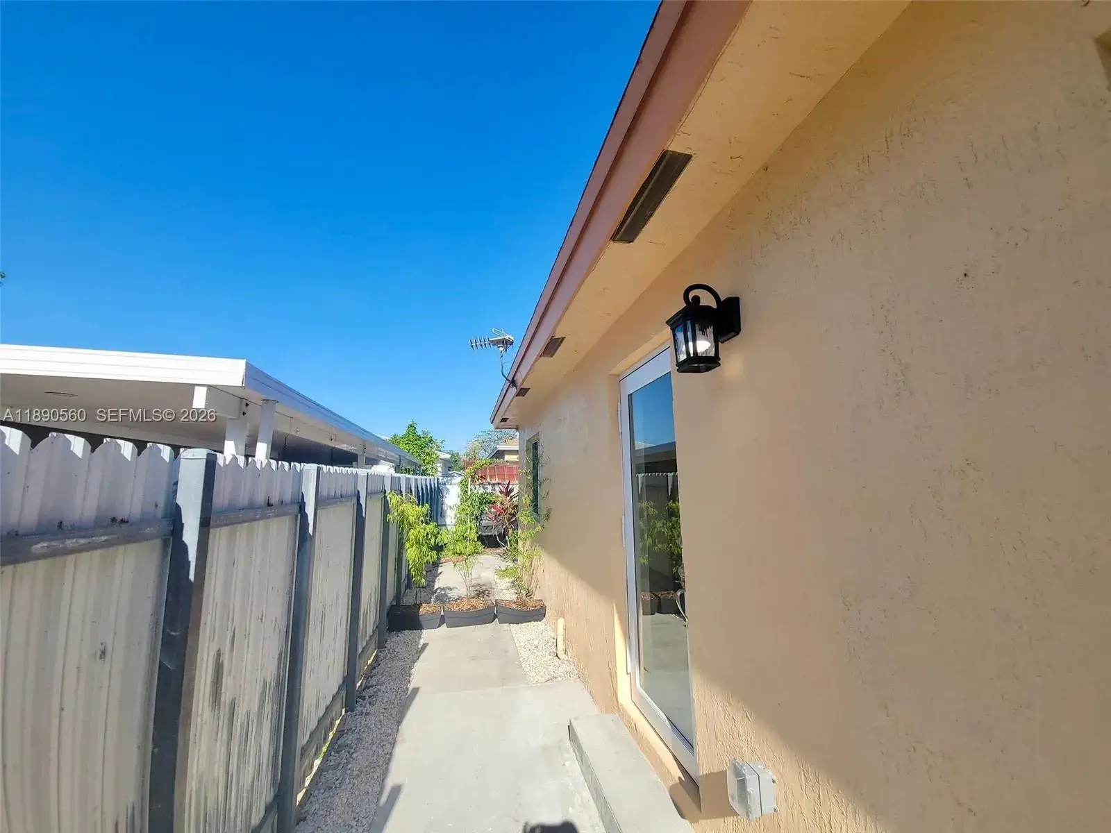 1 bedroom 1 bath Residential Lease for rent at 7941 NW 14th Pl # 7941, Miami FL 33147