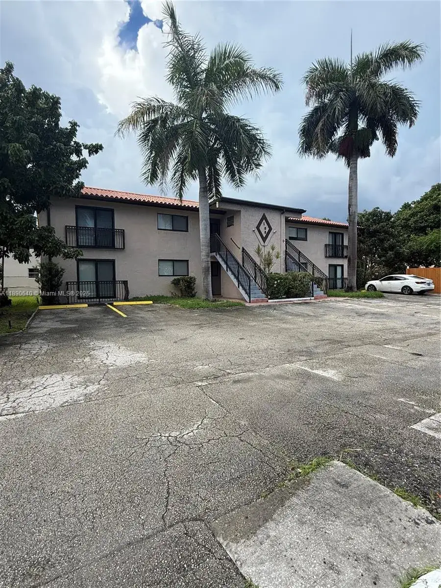 2 bedroom 2 bath Residential Lease for rent at 100 SE 5th Ave # 1, Hallandale Beach FL 33009