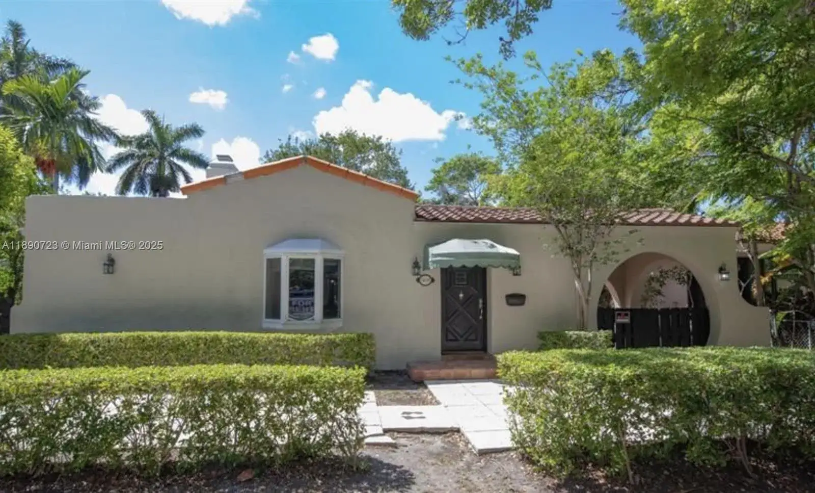 5 bedroom 3 bath Residential for sale at 3050 Alton Rd, Miami Beach FL 33140