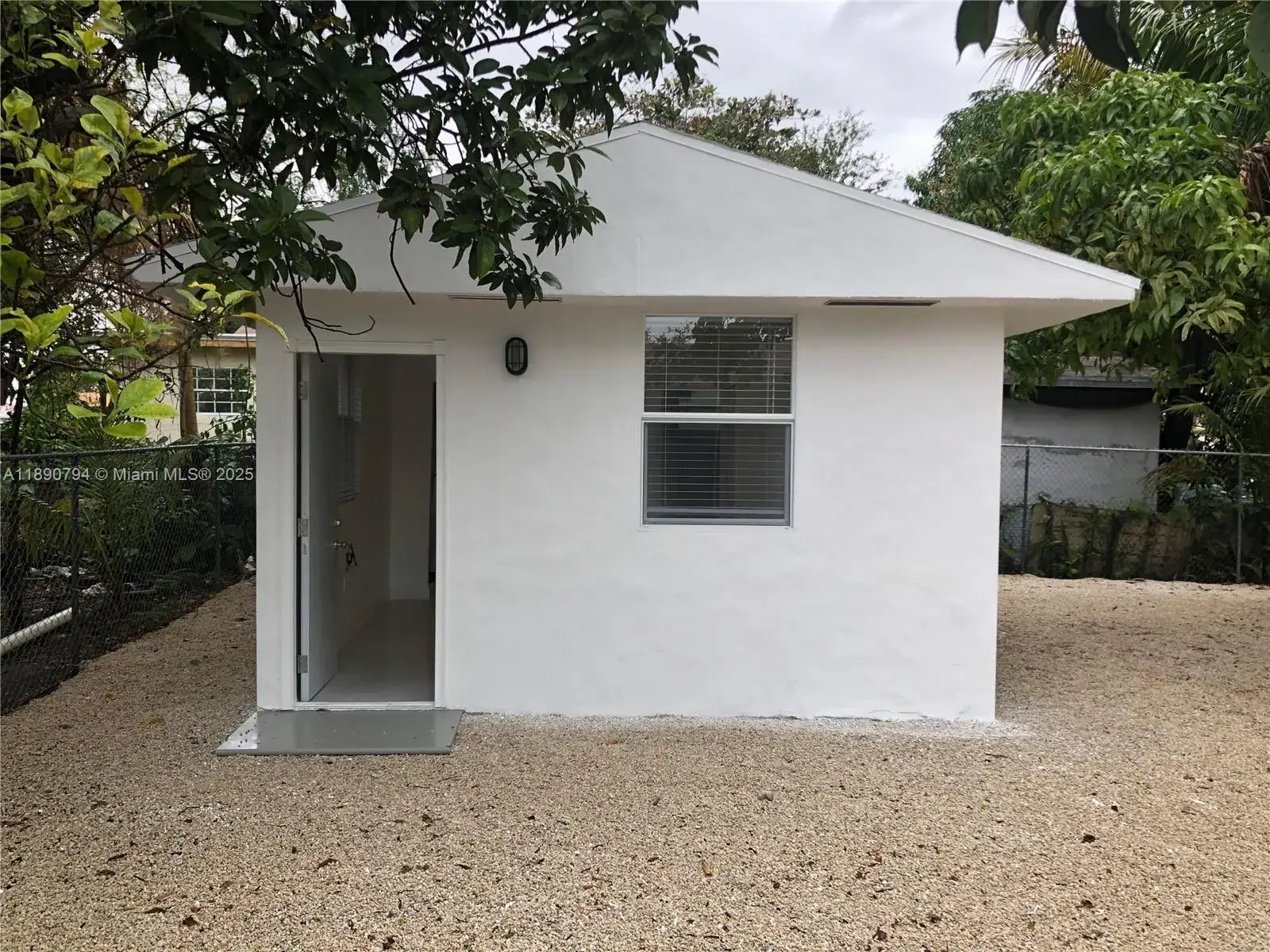 1 bath Residential Lease for rent at 179 NW 69th St Rear, Miami FL 33150