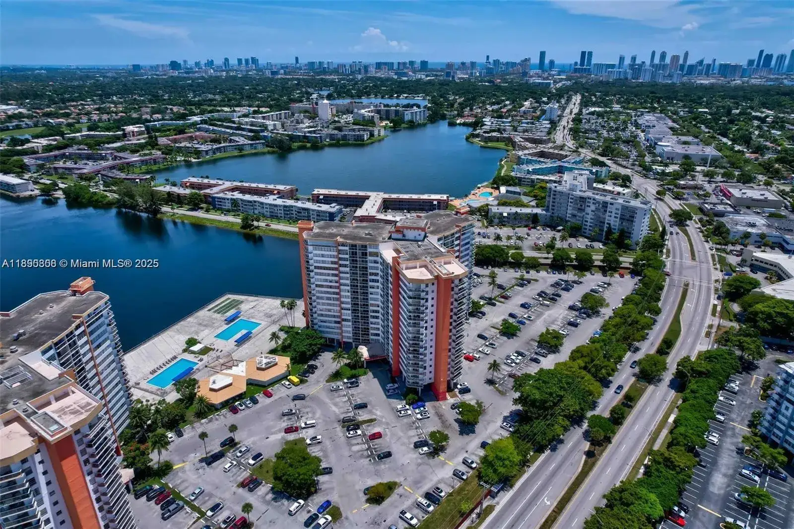 1 bedroom 2 bath Residential for sale at 1351 NE Miami Gardens Dr # 202E, Miami FL 33179