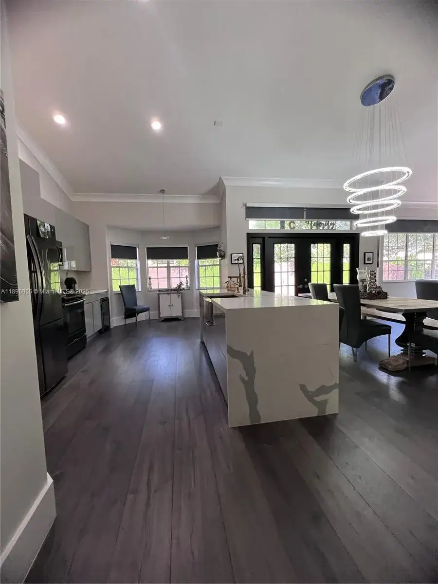 3 bedroom 2 bath Residential for sale at 1371 Bayview Cir, Weston FL 33326