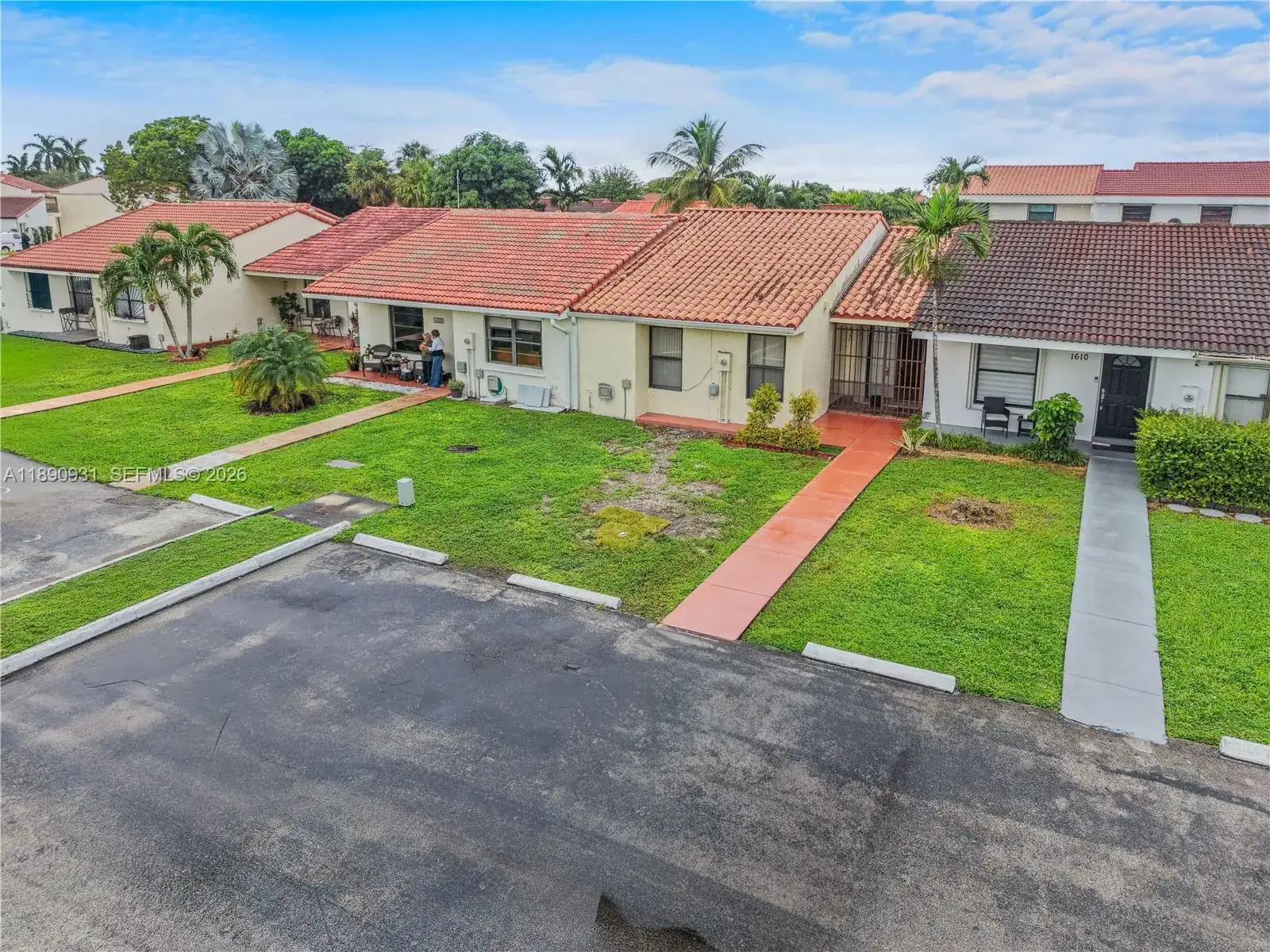 3 bedroom 2 bath Residential for sale at 1620 SW 124th Pl, Miami FL 33175