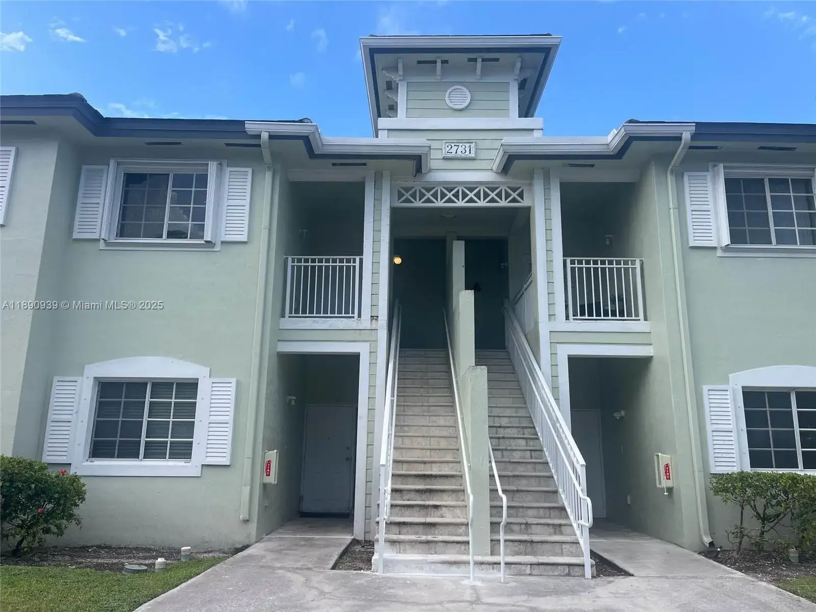 3 bedroom 2 bath Residential for sale at 2731 NE 3rd Dr # 203, Homestead FL 33033