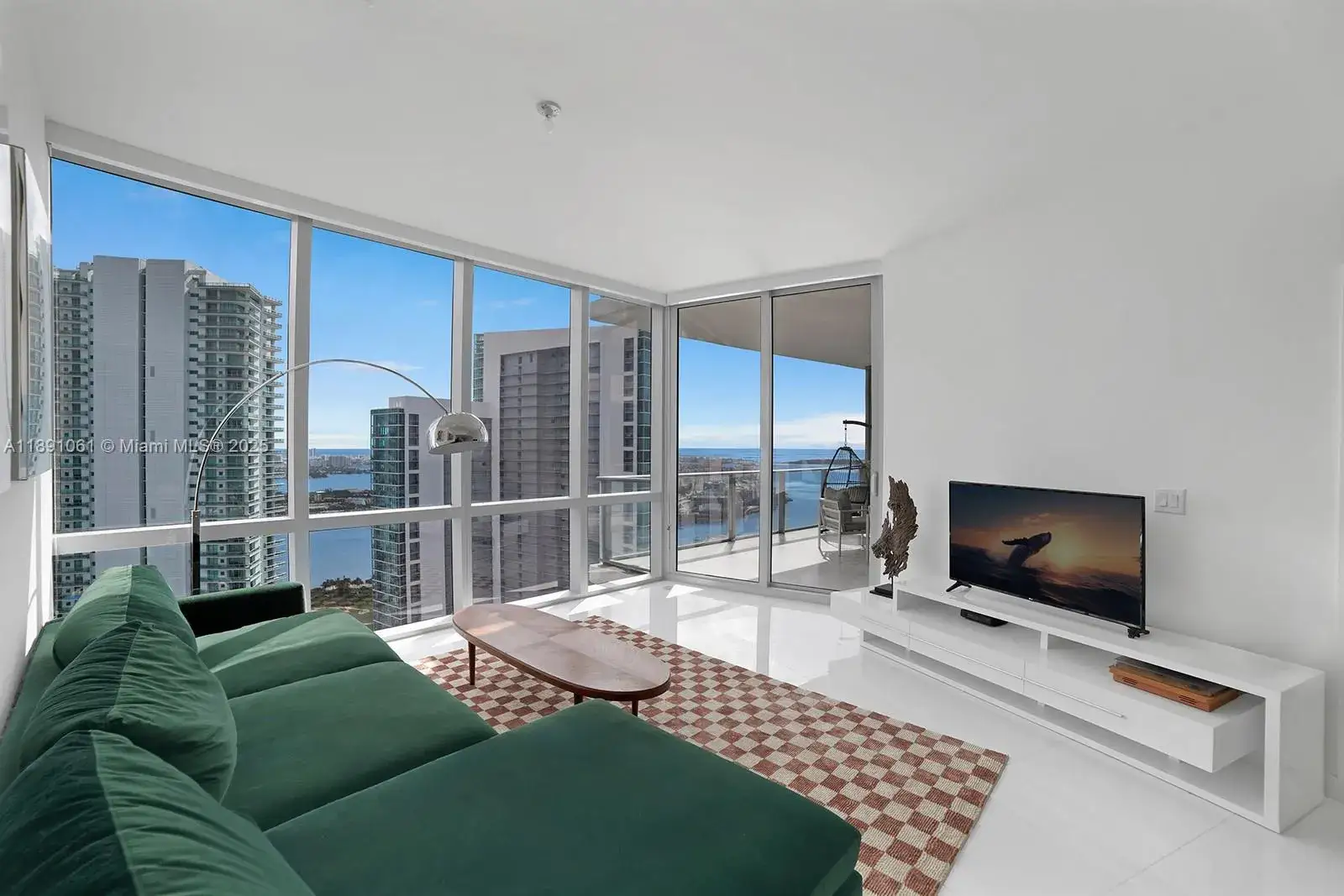 2 bedroom 3 bath Residential for sale at 851 NE 1st Ave # 4403, Miami FL 33132
