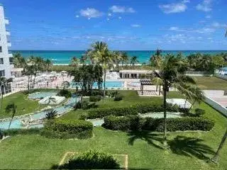 2 bedroom 2 bath Residential for sale at 5005 Collins Ave # 411, Miami Beach FL 33140