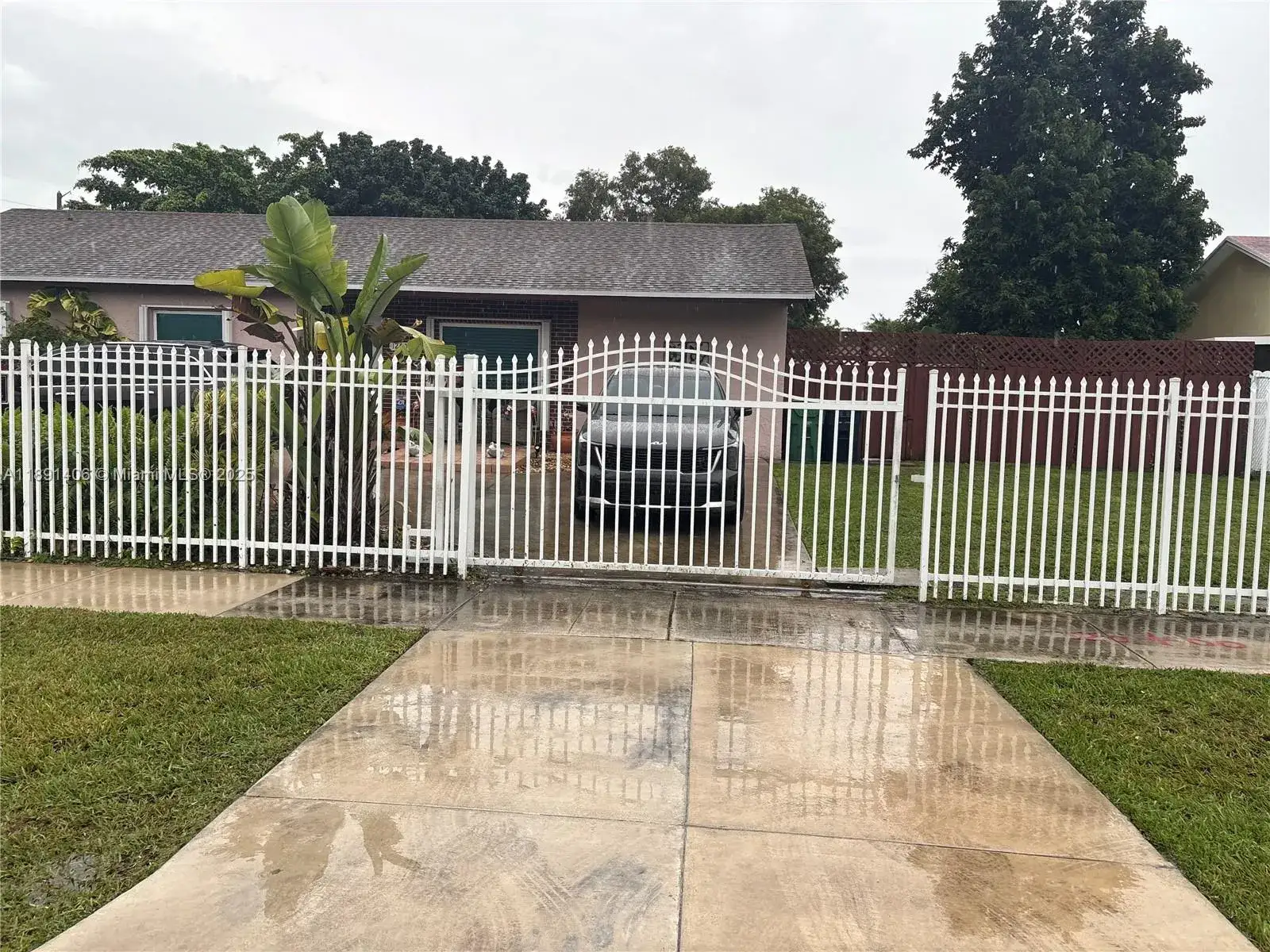 3 bedroom 1 bath Residential for sale at 12601 SW 268th St, Homestead FL 33032