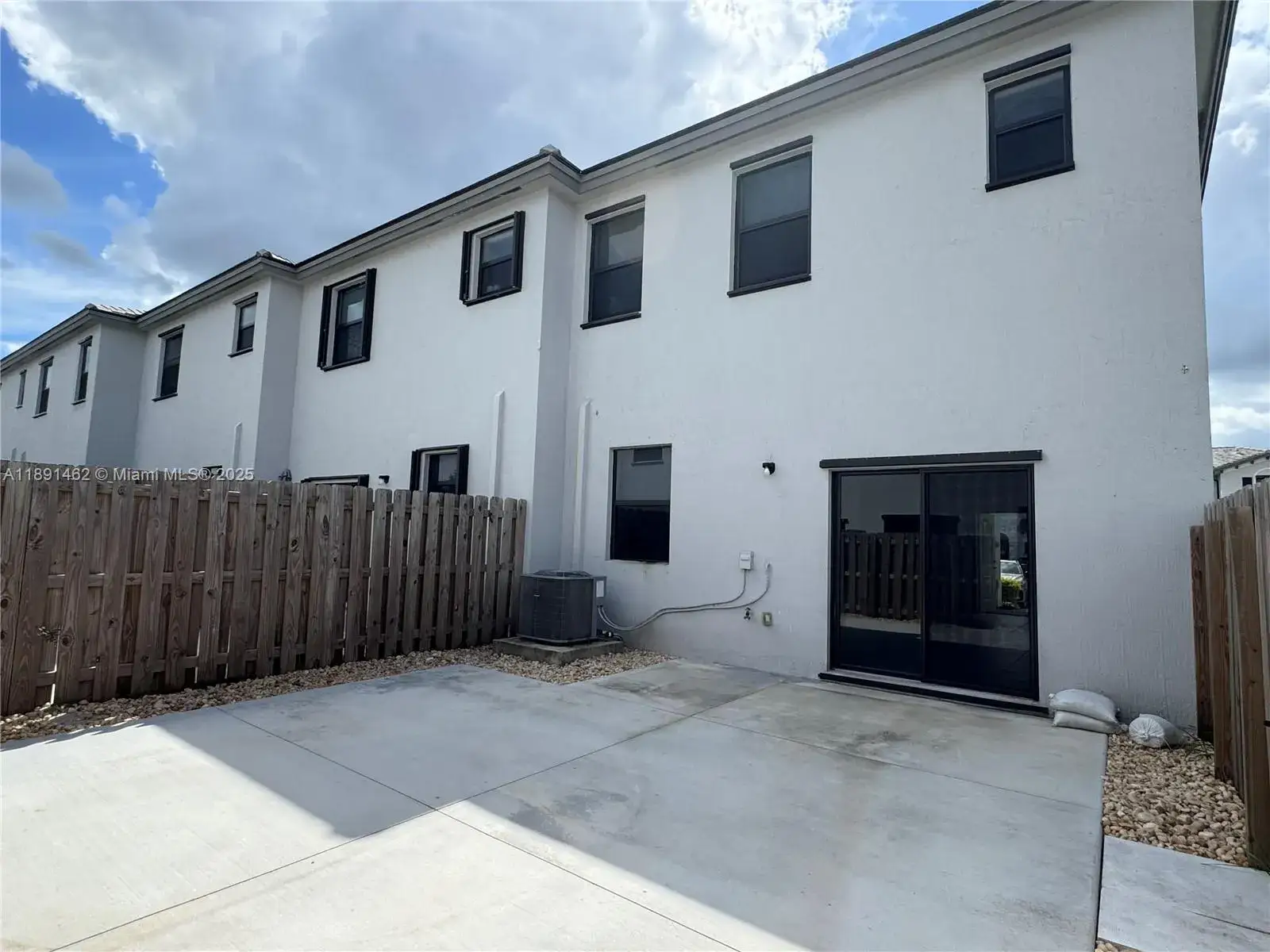 3 bedroom 2 bath Residential Lease for rent at 13379 SW 287th St, Homestead FL 33033