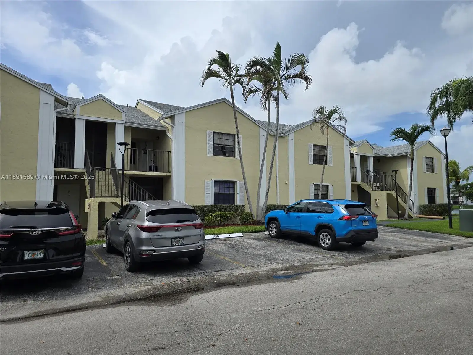 2 bedroom 2 bath Residential for sale at 1400 Jefferson Dr # 1400F, Homestead FL 33034