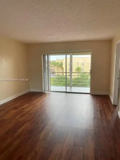 2 bedroom 2 bath Residential Lease for rent at 8285 Sunrise Lakes Blvd # 310, Sunrise FL 33322