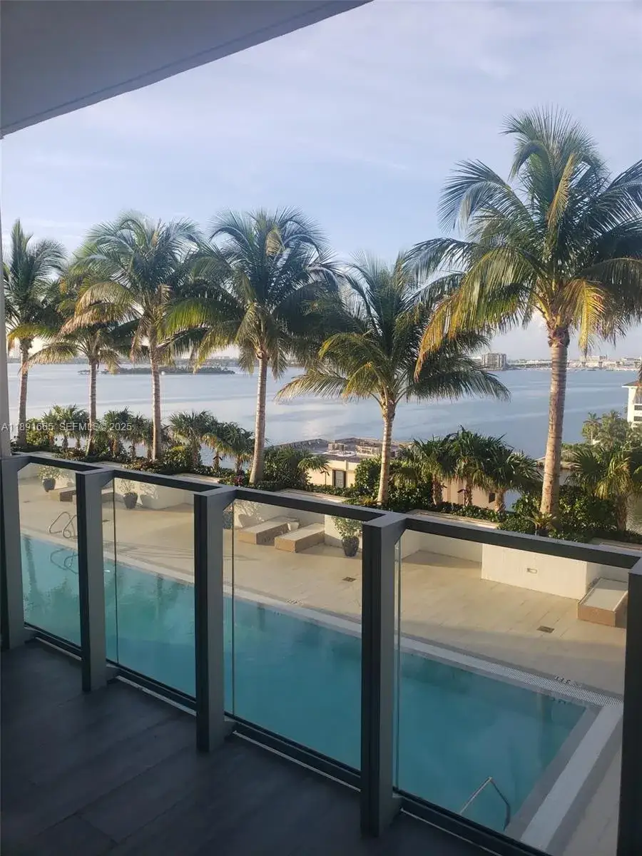 1 bedroom 2 bath Residential for sale at 2900 NE 7th Ave # 709, Miami FL 33137