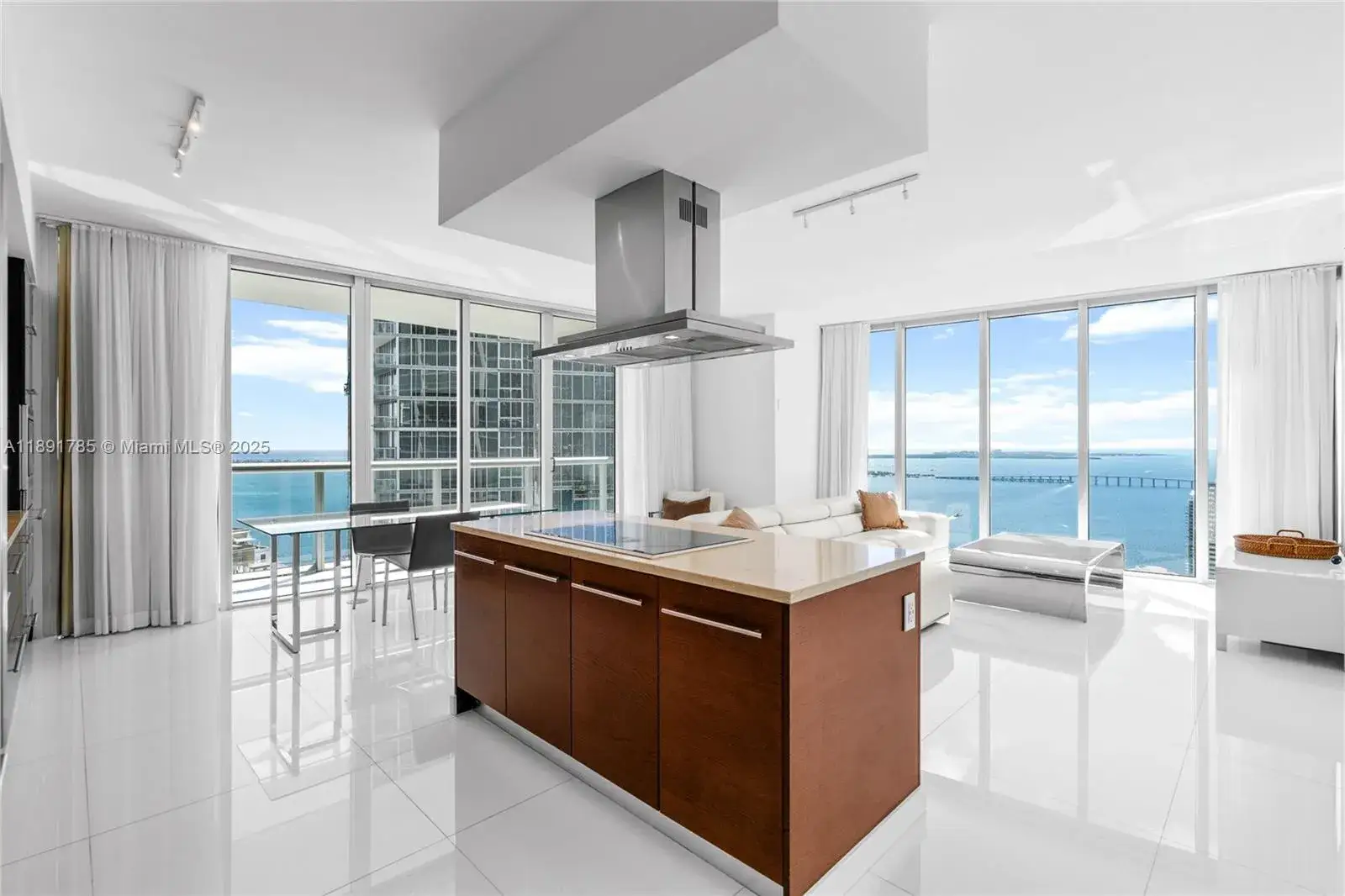 2 bedroom 2 bath Residential for sale at 485 Brickell Ave # 4410, Miami FL 33131