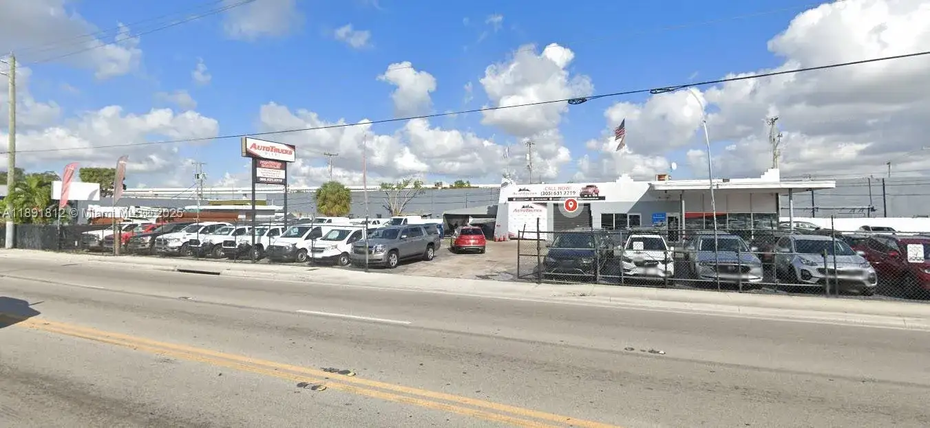 Commercial Sale for sale at 3325 NW 36th St, Miami FL 33142