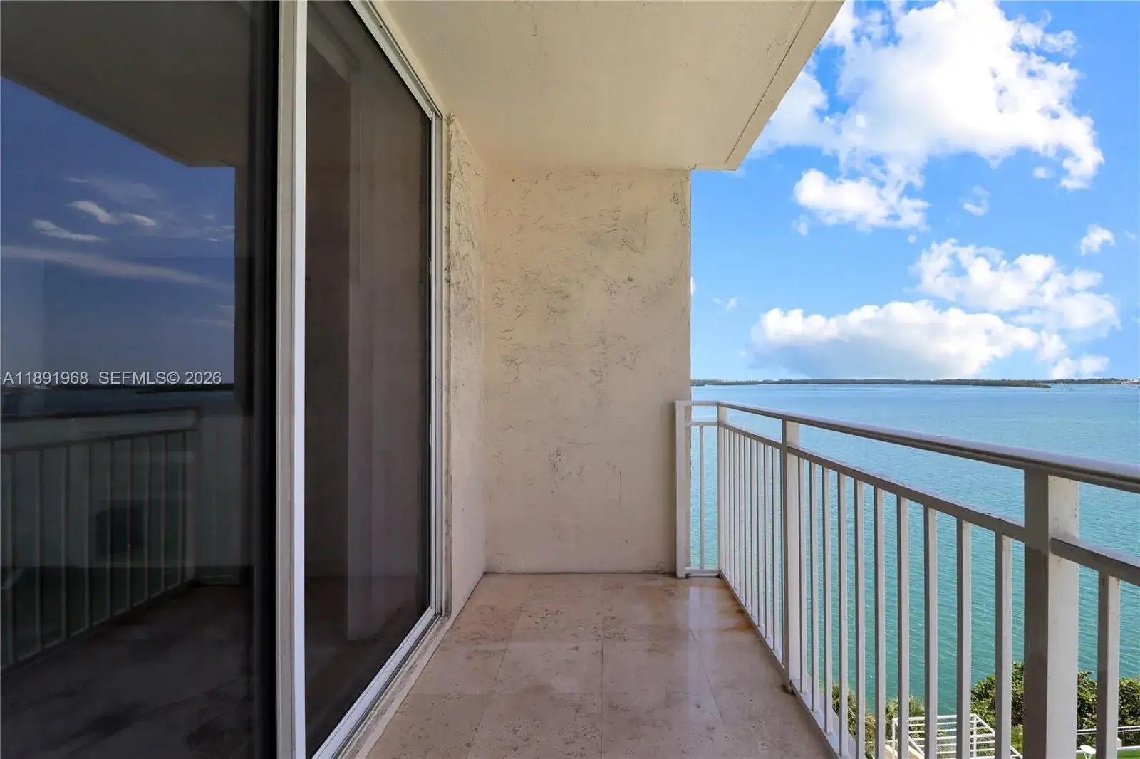 1 bedroom 1 bath Residential for sale at 770 Claughton Island Dr # 1012, Miami FL 33131