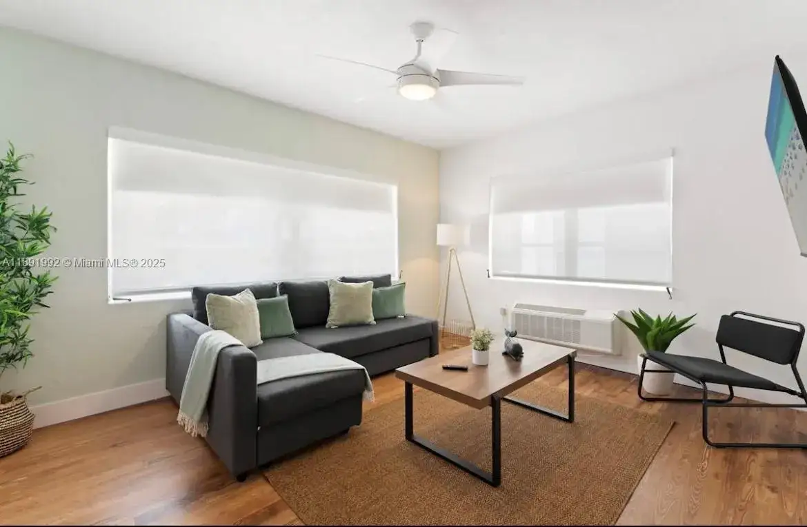 2 bedroom 1 bath Residential Lease for rent at 7721 Harding Ave # 4, Miami Beach FL 33141