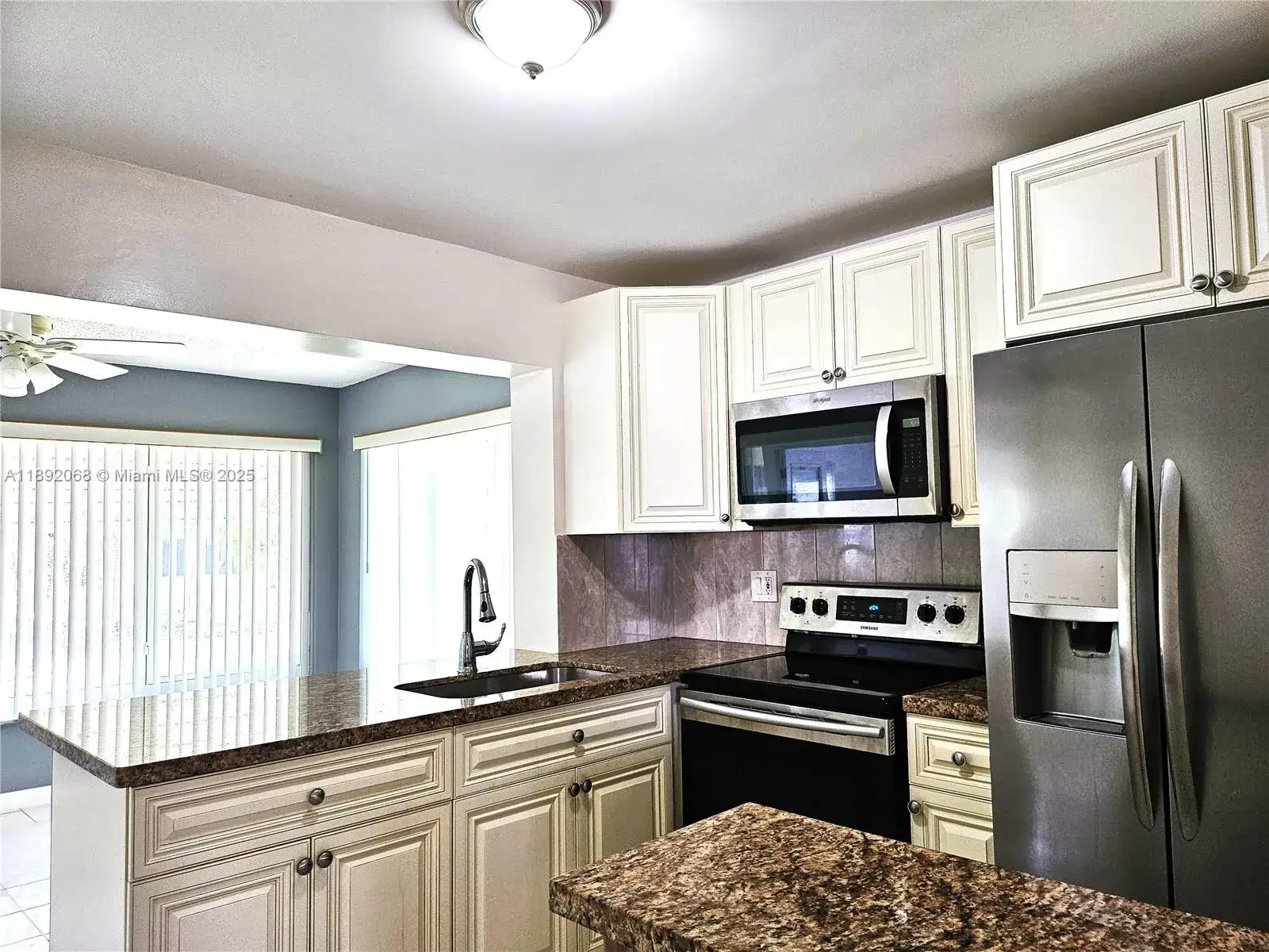 1040 NW 73rd Ter, Margate FL 33063