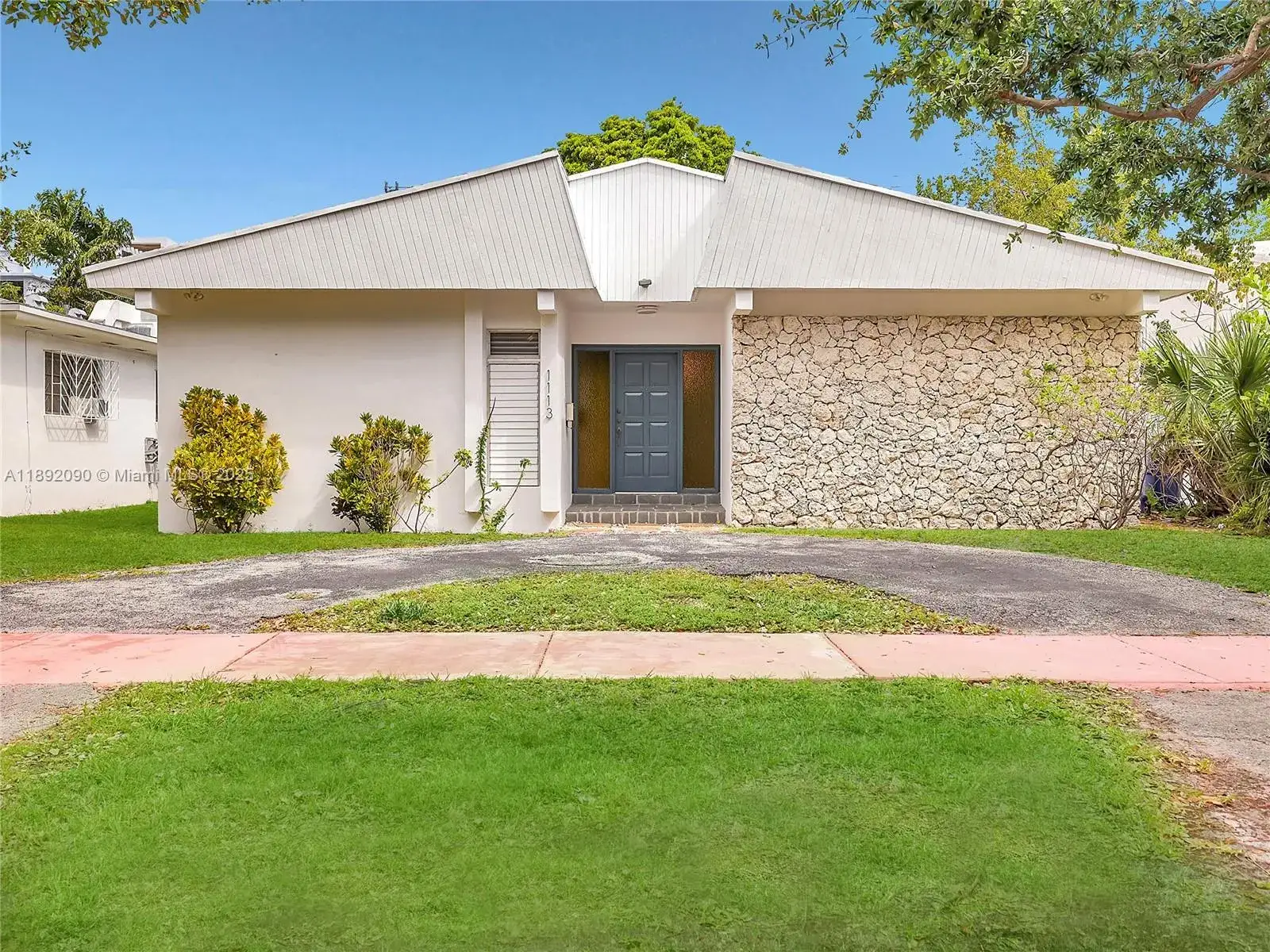 3 bedroom 2 bath Residential Lease for rent at 1109 Biarritz Dr, Miami Beach FL 33141