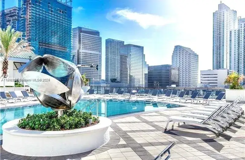 1 bedroom 1 bath Residential for sale at 999 SW 1st Ave # 2115, Miami FL 33130
