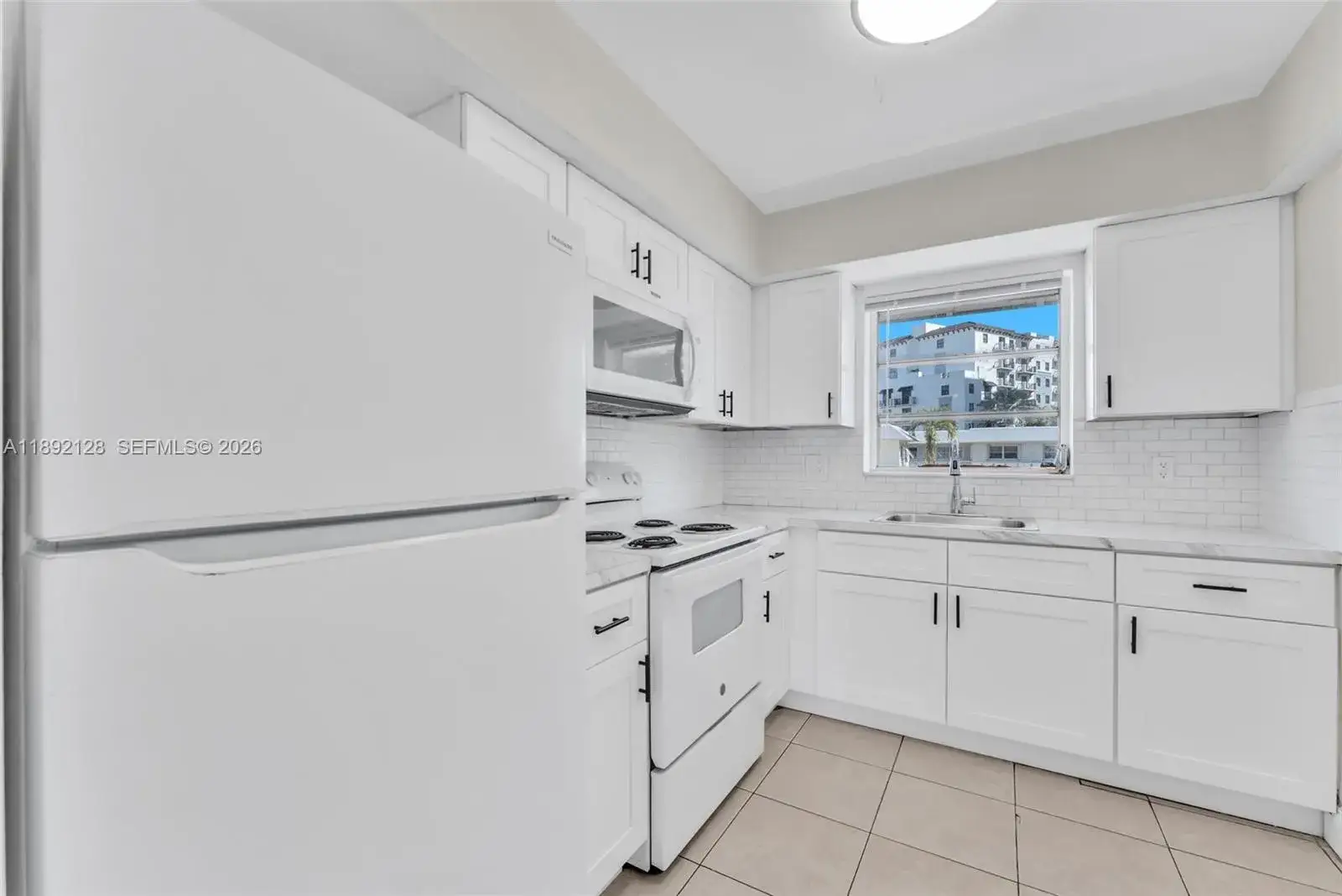2 bedroom 2 bath Residential for sale at 7330 SW 82nd St # B218, Miami FL 33143