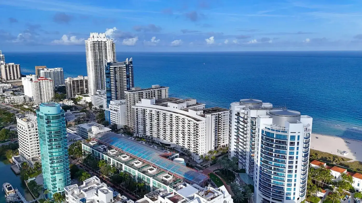 2 bedroom 2 bath Residential for sale at 6039 Collins Ave # 311, Miami Beach FL 33140