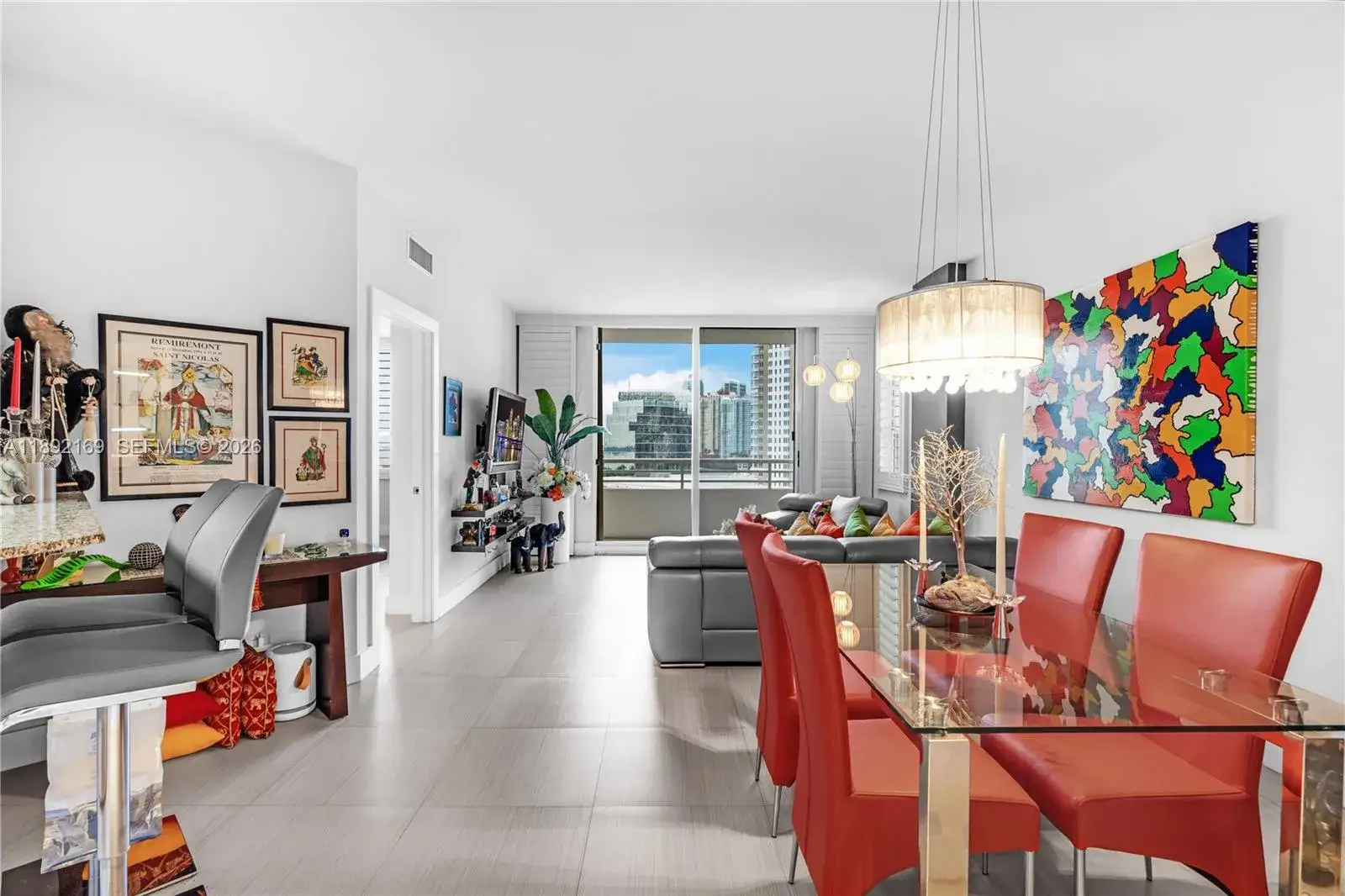 1 bedroom 1 bath Residential for sale at 888 Brickell Key Dr # 1002, Miami FL 33131