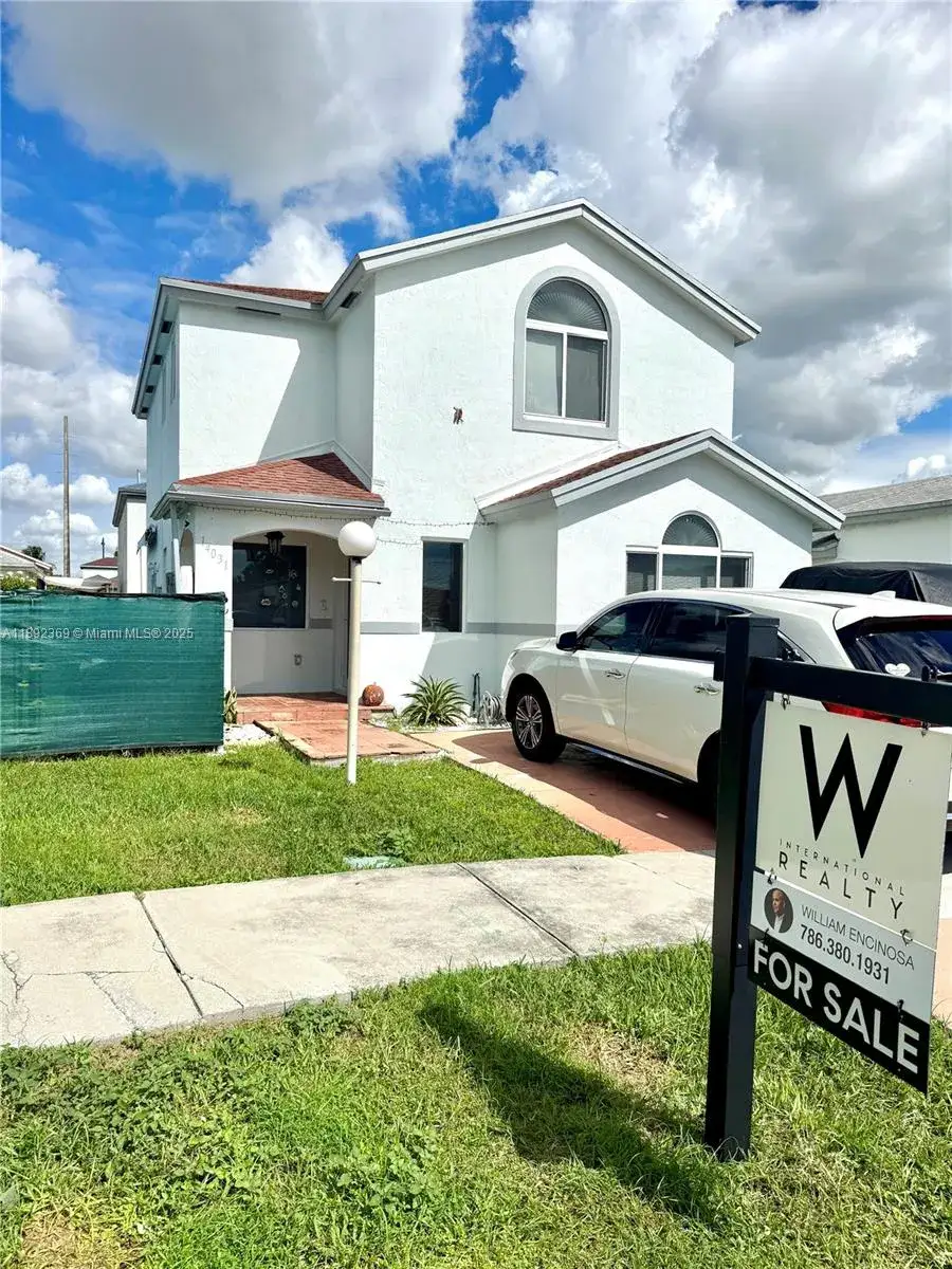 3 bedroom 2 bath Residential for sale at 14031 SW 161st Ter, Miami FL 33177