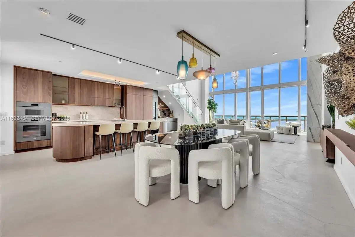 Commercial Sale for sale at 888 Biscayne Blvd, Miami FL 33132