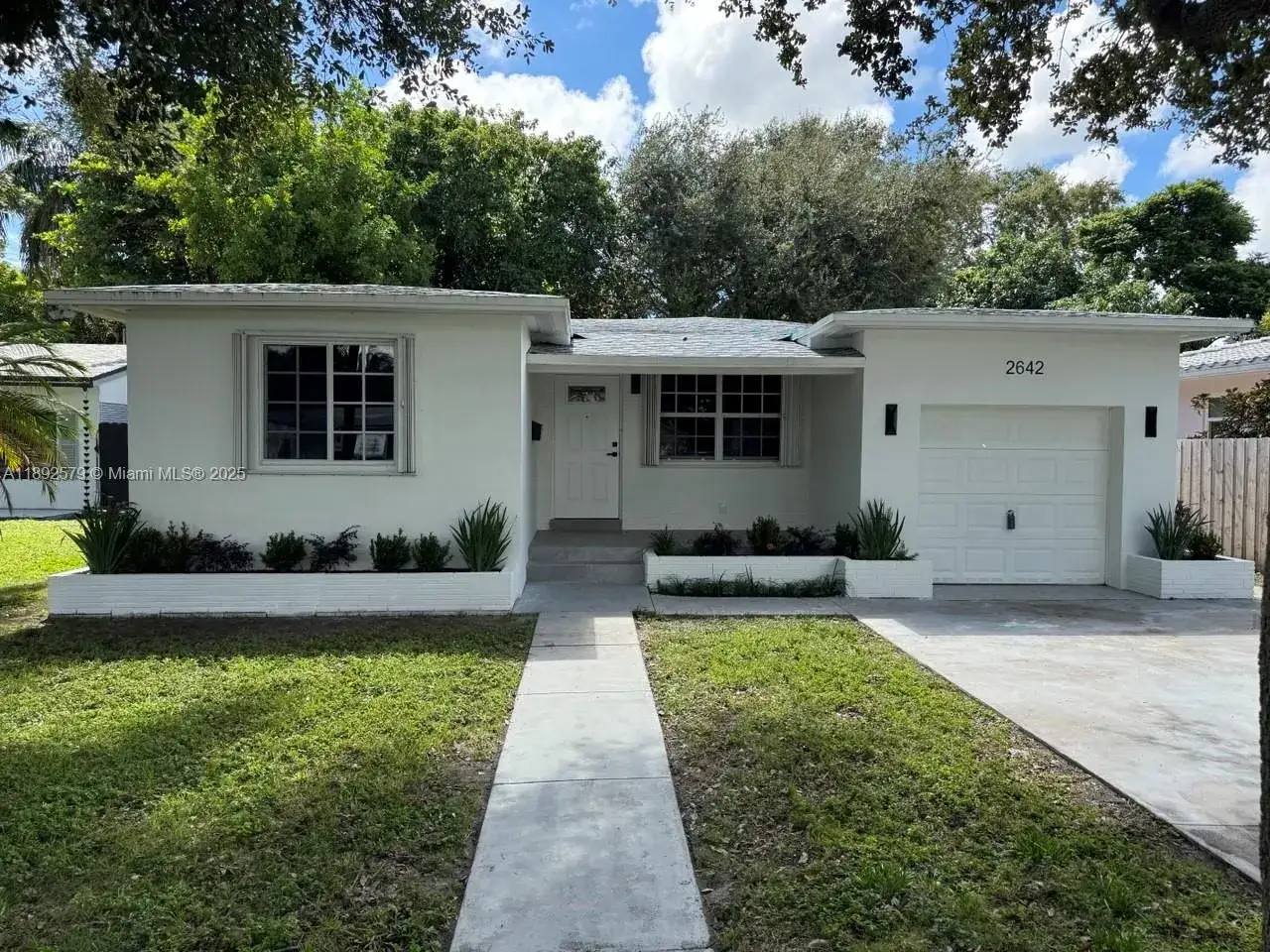 2 bedroom 1 bath Residential for sale at 2642 Fillmore St, Hollywood FL 33020