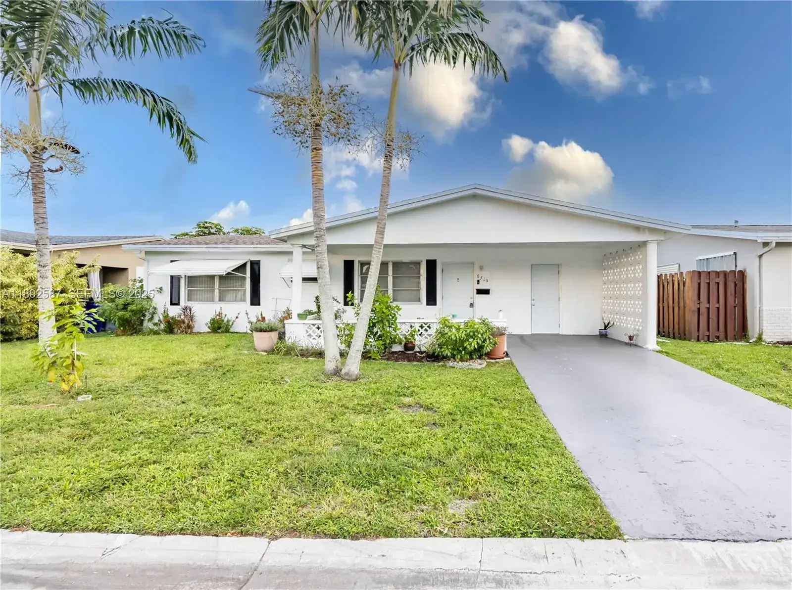 2 bedroom 2 bath Residential for sale at 6715 NW 12th St, Margate FL 33063